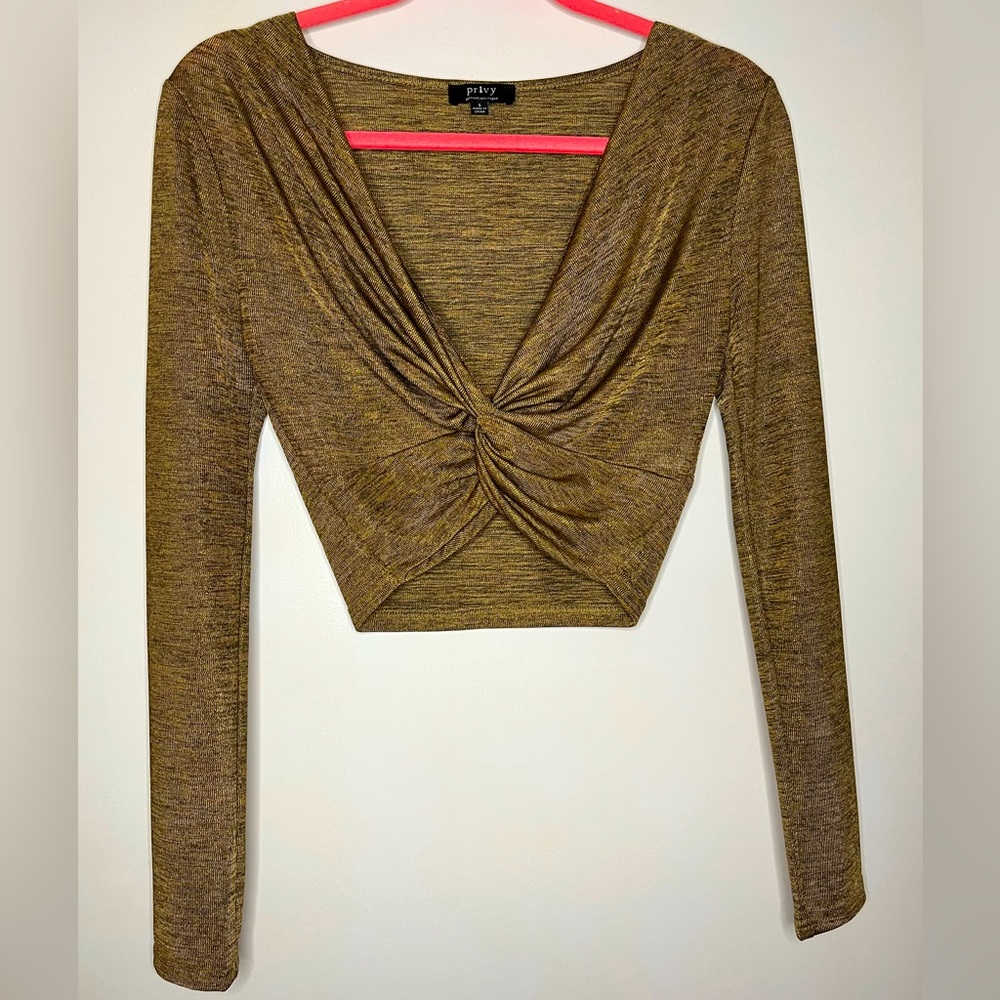 *2 for $15* Long sleeve crop top